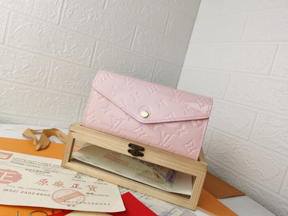 Louis Vuitton Sarah Wallet Monogram Vernis Leather